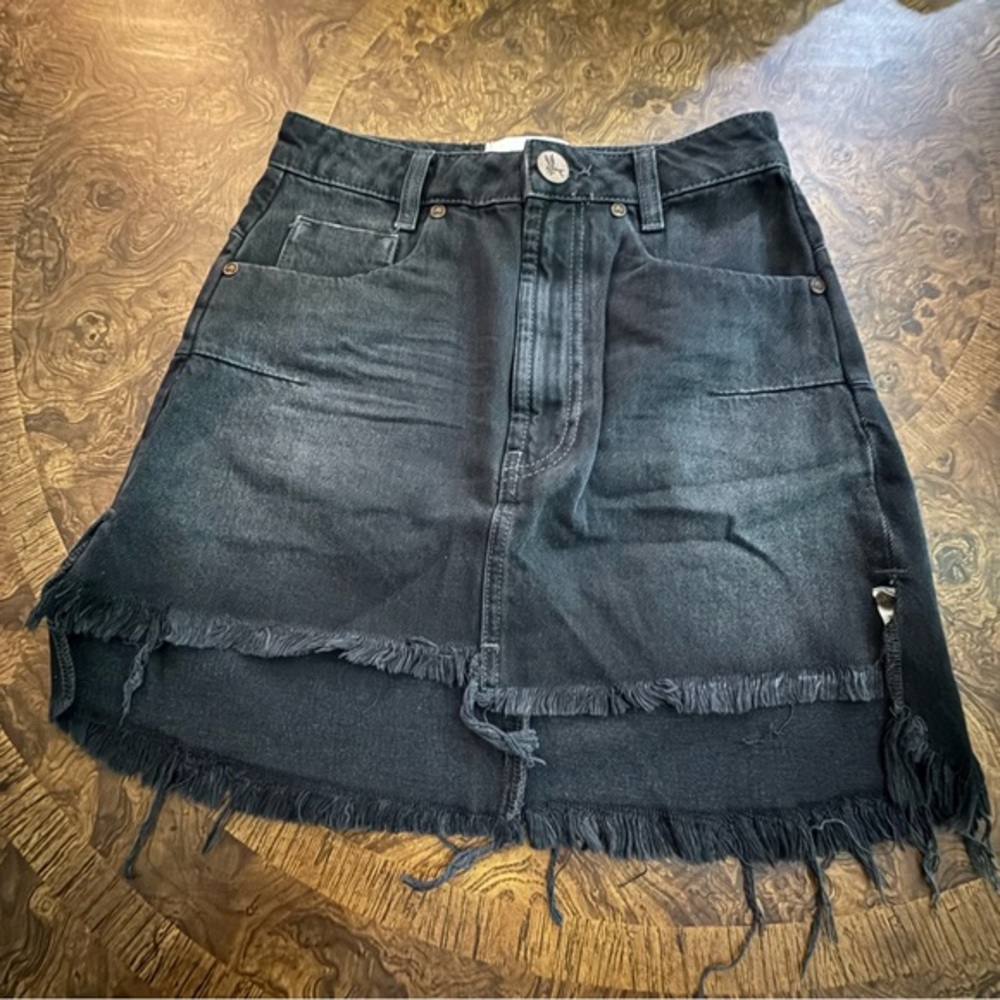 One Teaspoon NWOT Stylish Black Distressed  Denim Skirt  Sz 25.
